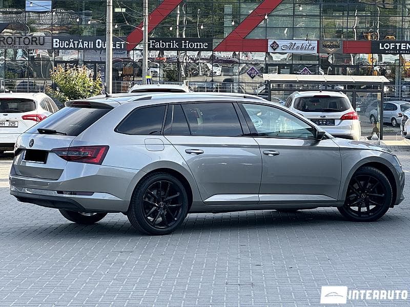 2016 Skoda Superb — Miniatură 3