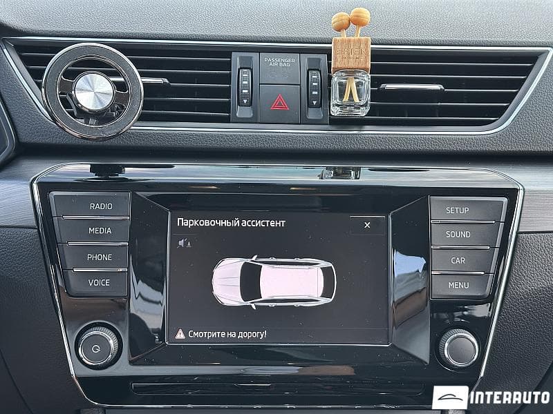 2016 Skoda Superb — Miniatură 9