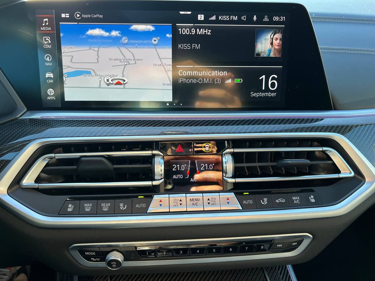 BMW X5 5.0i 2022 — Миниатюра 15