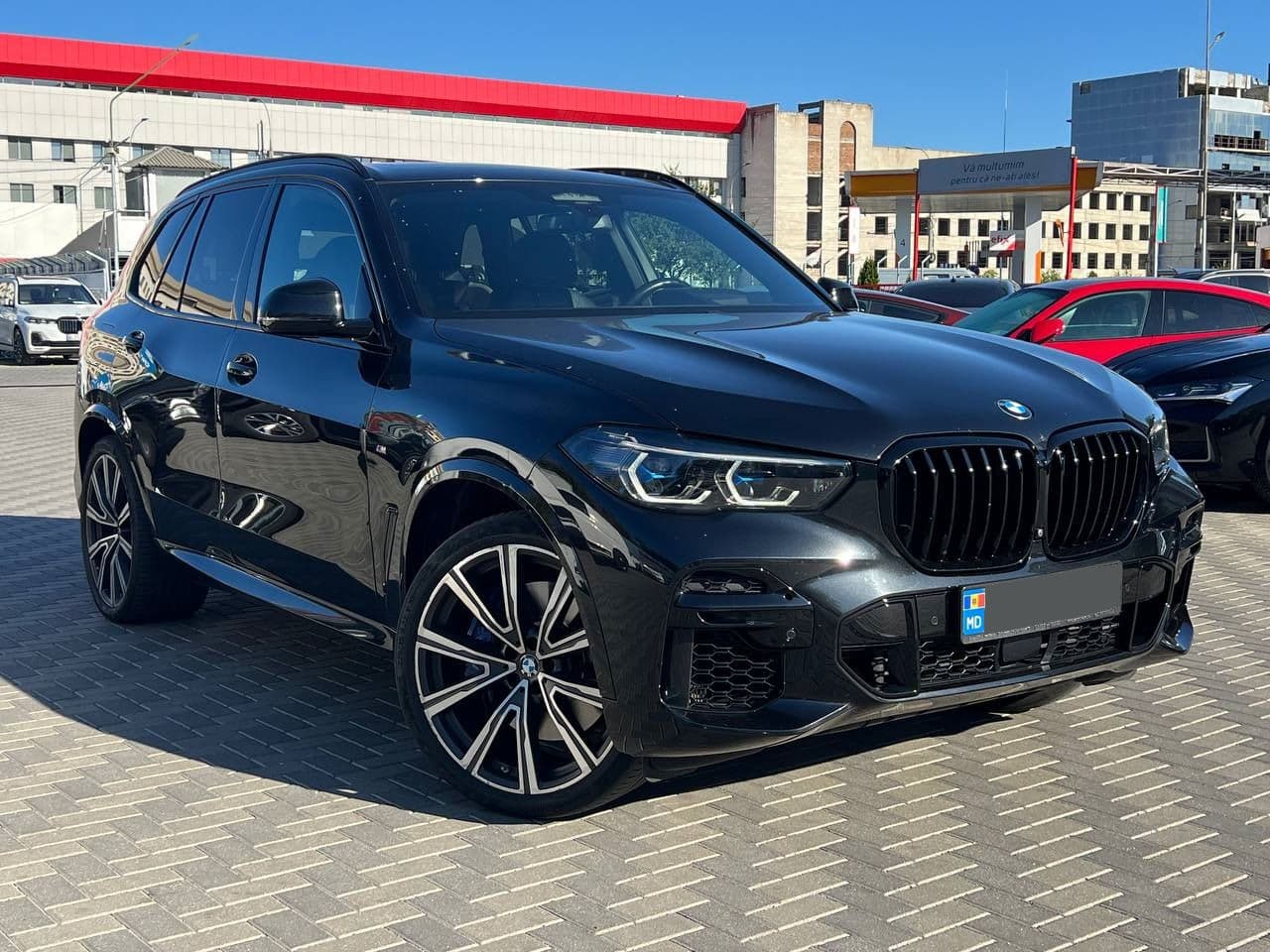 BMW X5 5.0i 2022 — Миниатюра 4