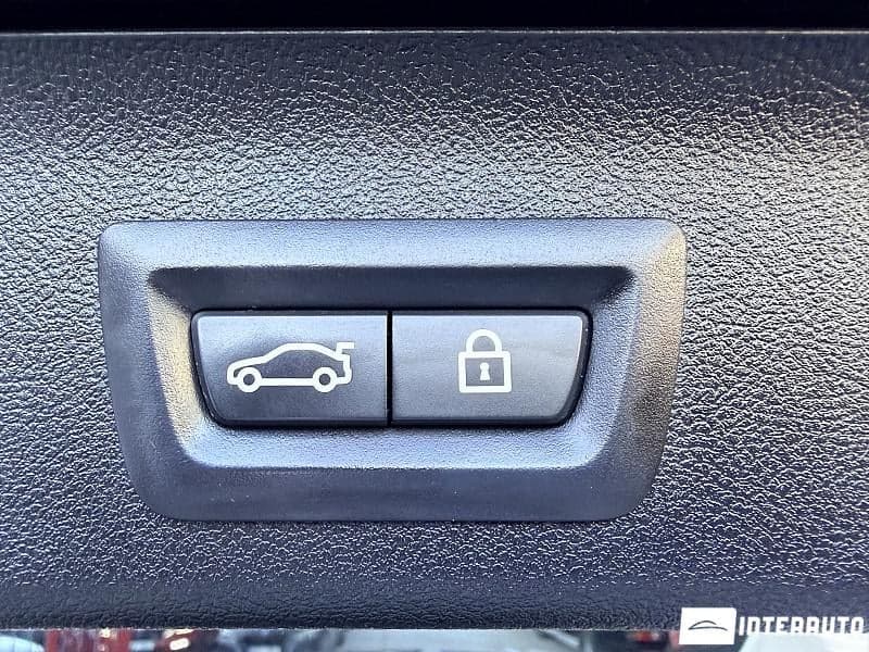 2018 BMW 520 — Miniatură 18