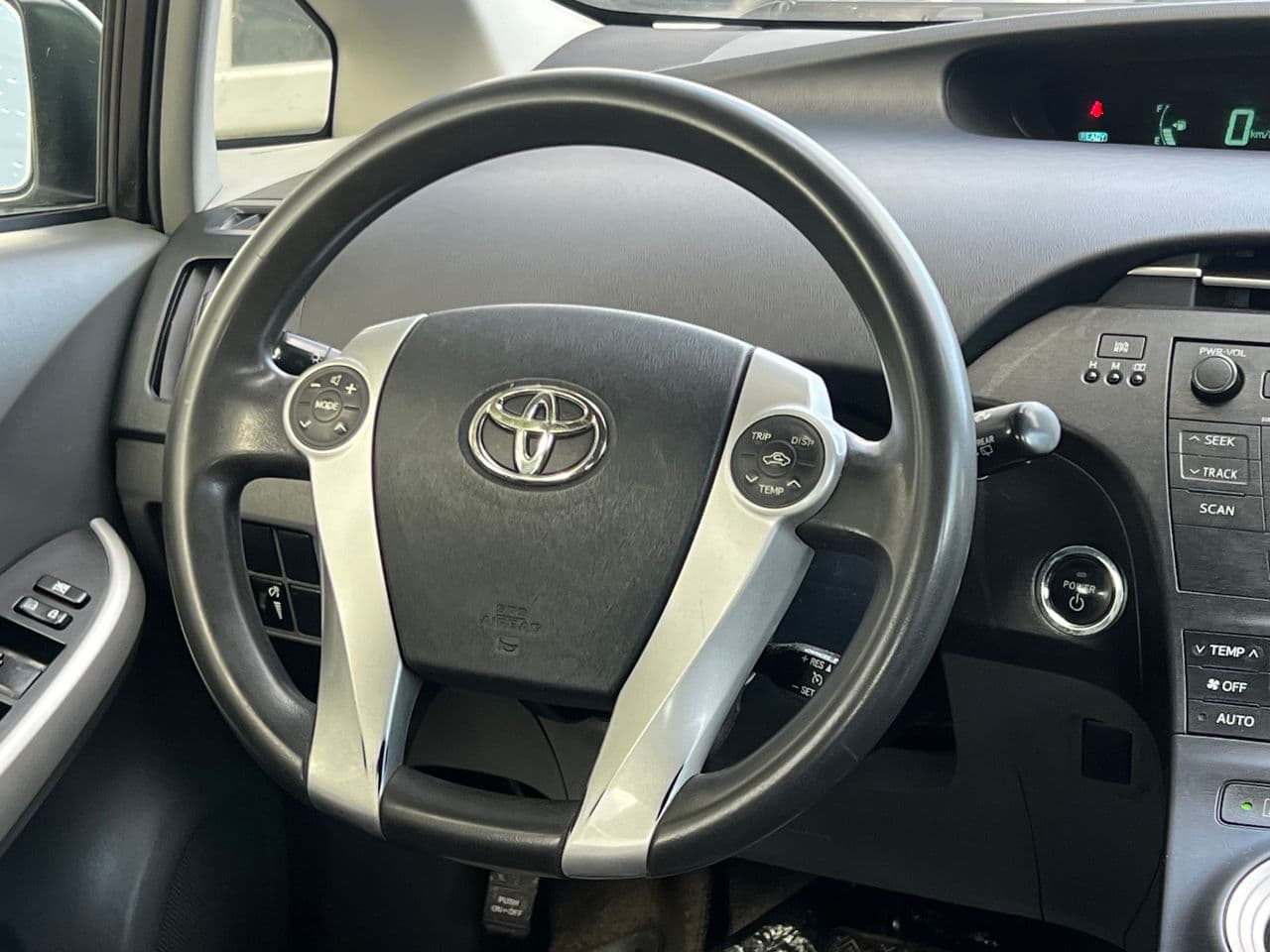Toyota Prius 2011 — Миниатюра 6