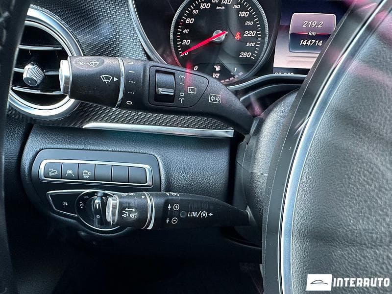 2017 Mercedes V 250 — Miniatură 18