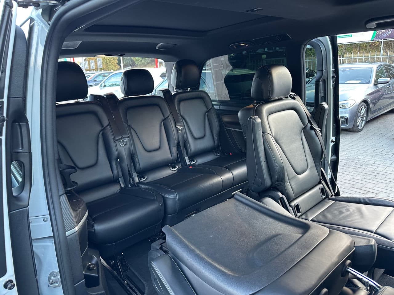 2017 Mercedes V 250 — Miniatură 11