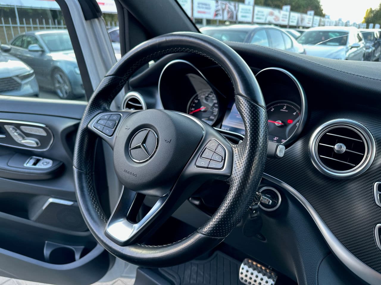 2017 Mercedes V 250 — Miniatură 14