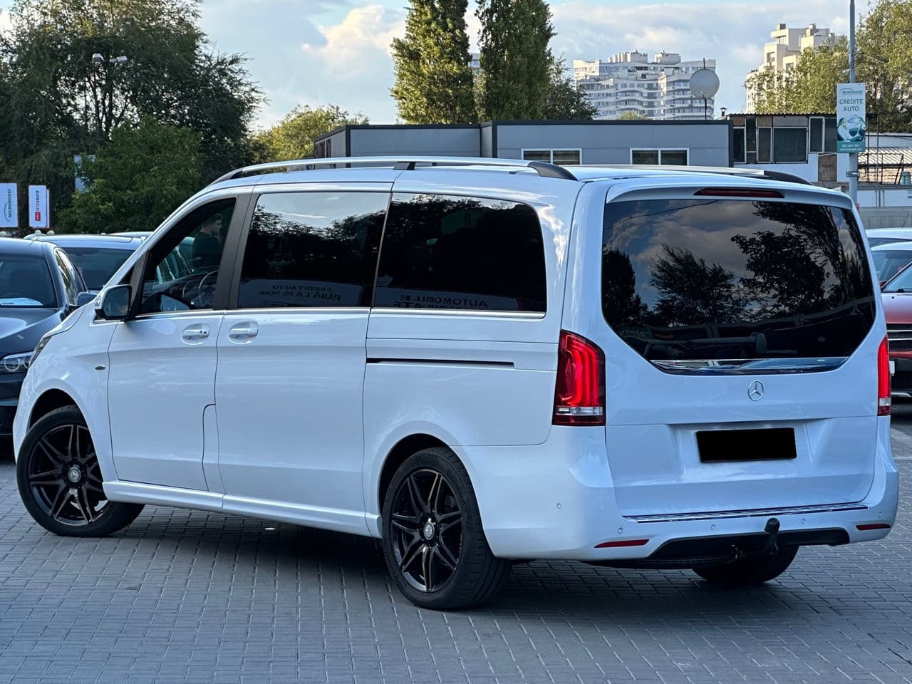 2017 Mercedes V 250 — Miniatură 4
