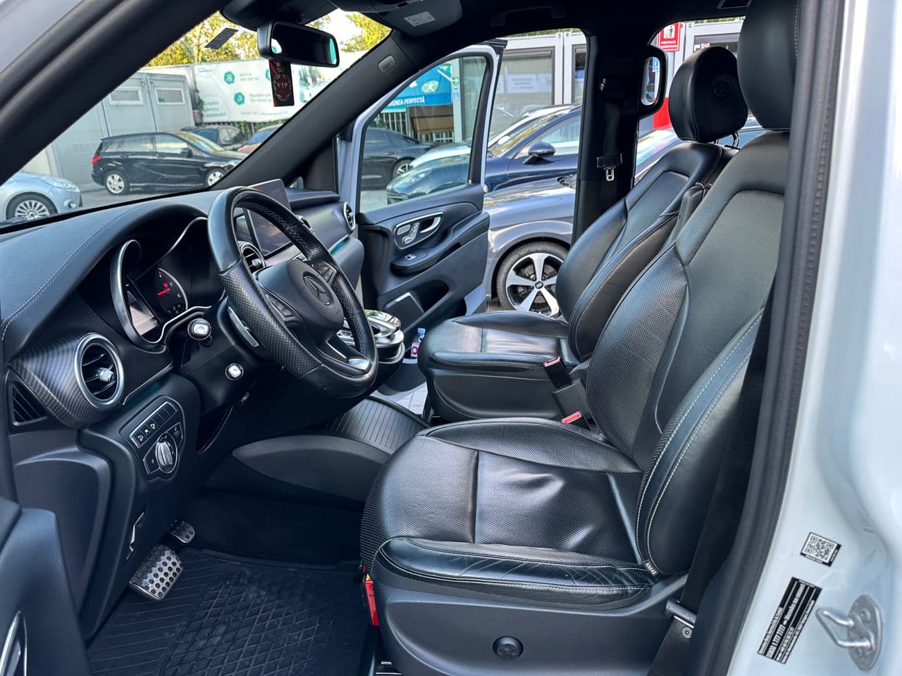 2017 Mercedes V 250 — Miniatură 5