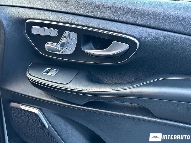2017 Mercedes V 250 — Miniatură 20