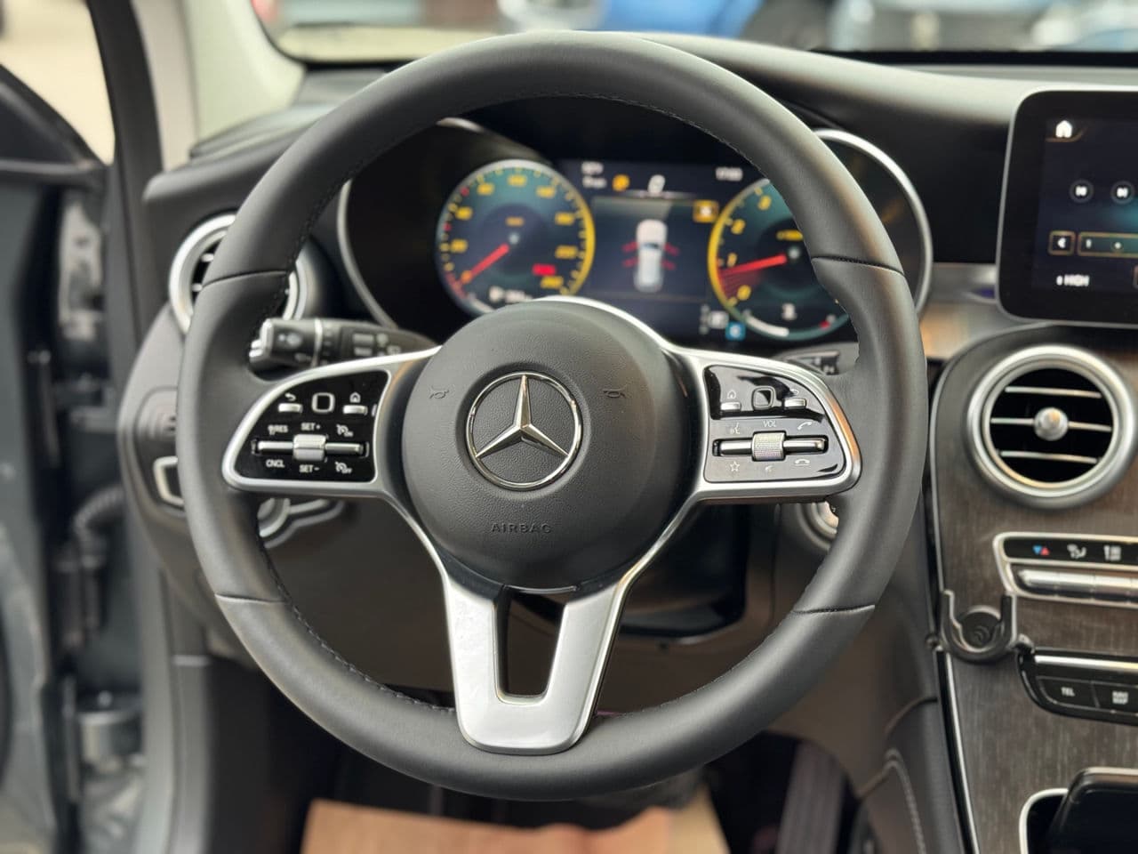 2021 Mercedes GLC 300 — Miniatură 7