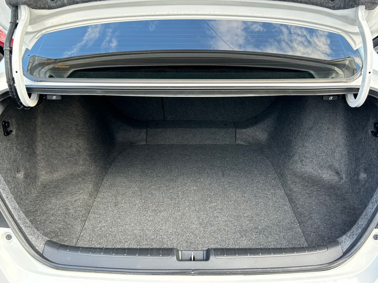 2019 Honda Accord — Miniatură 18