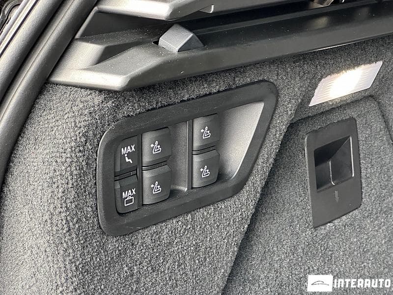 2020 BMW X7 4.0i — Miniatură 23