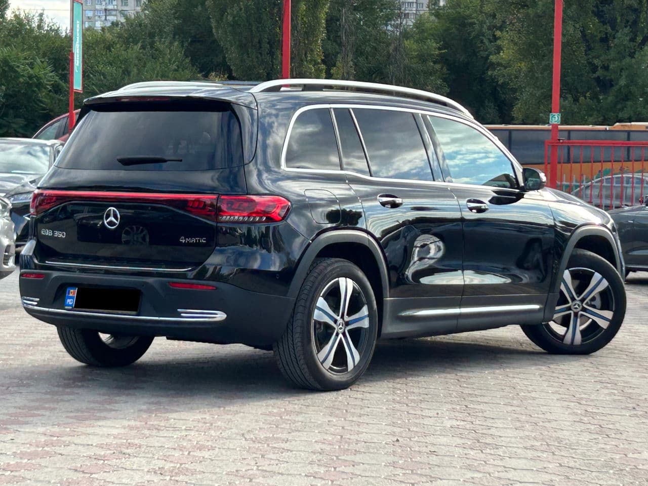 2023 Mercedes EQB 350 — Miniatură 2
