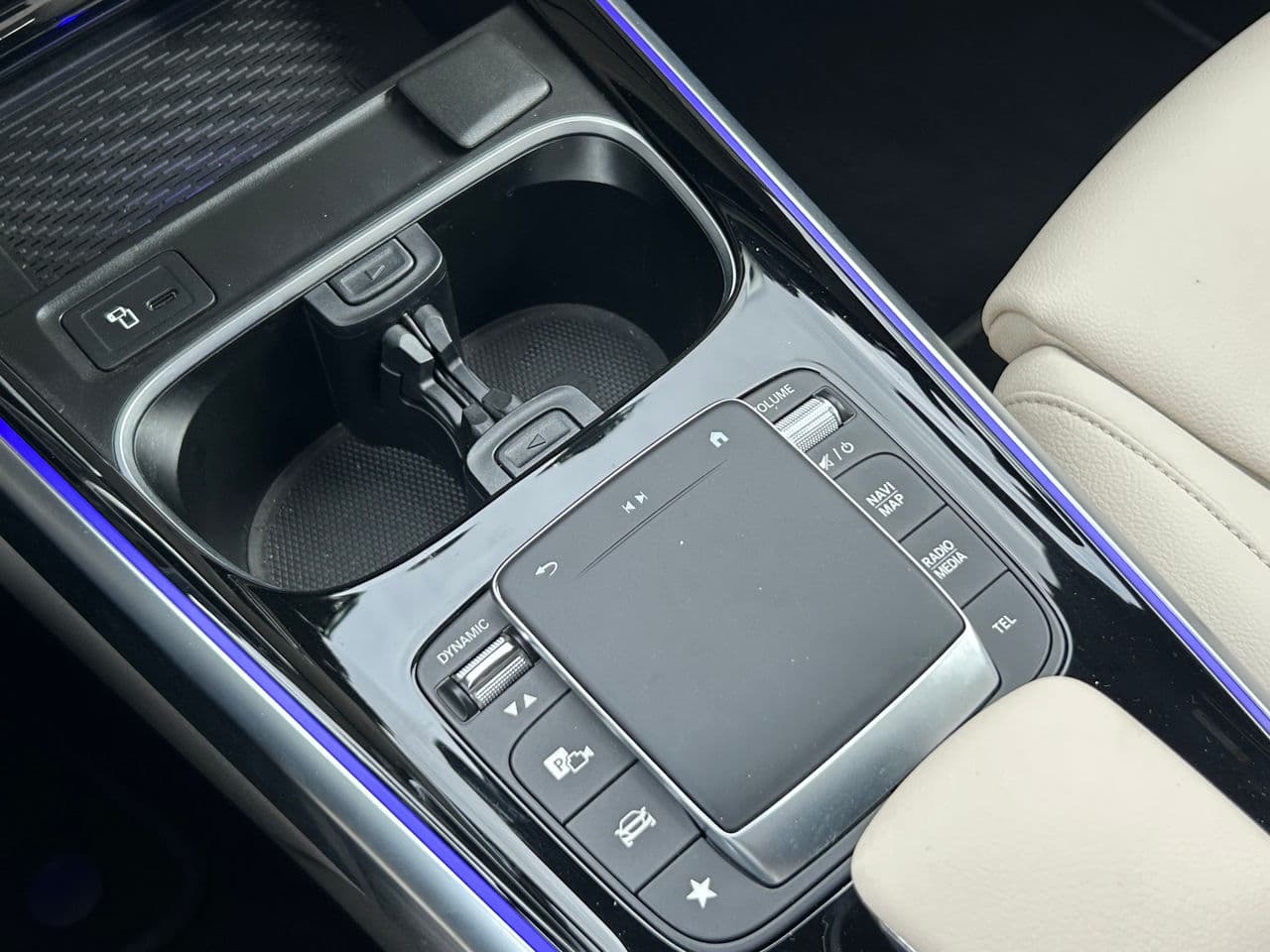 2023 Mercedes EQB 350 — Miniatură 17