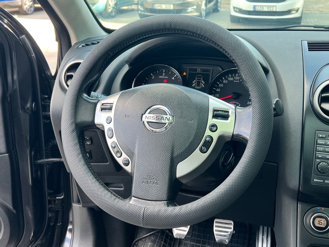 Nissan Qashqai 2010 — Миниатюра 10