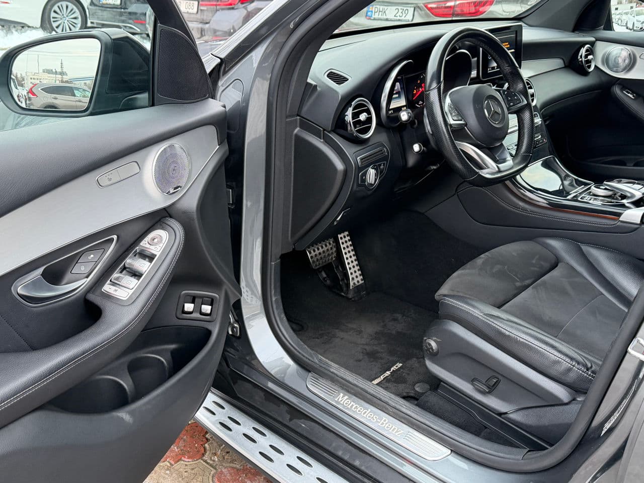 2017 Mercedes GLC 350e — Miniatură 5