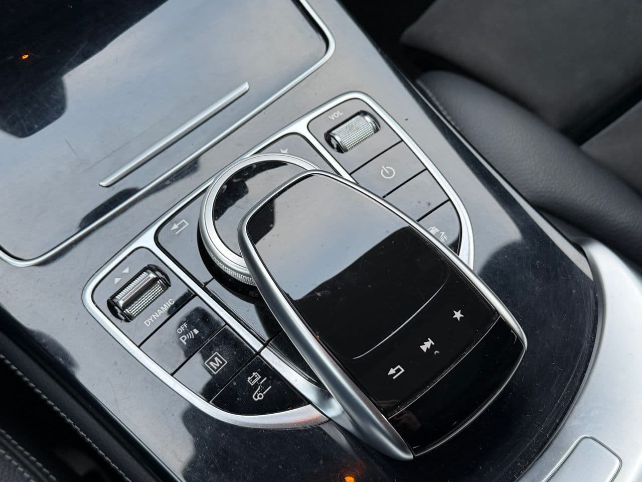 2017 Mercedes GLC 350e — Miniatură 15