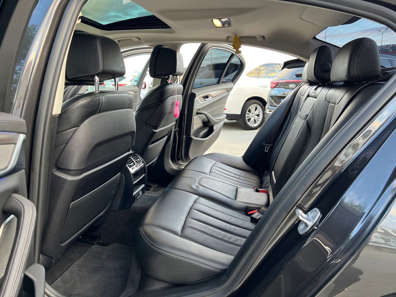 2018 BMW 530e — Miniatură 14