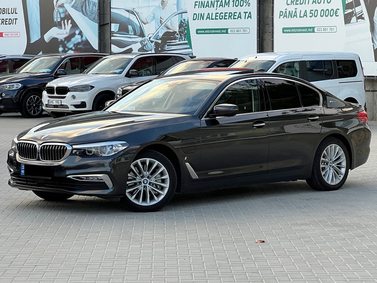 2018 BMW 530e — Miniatură 2