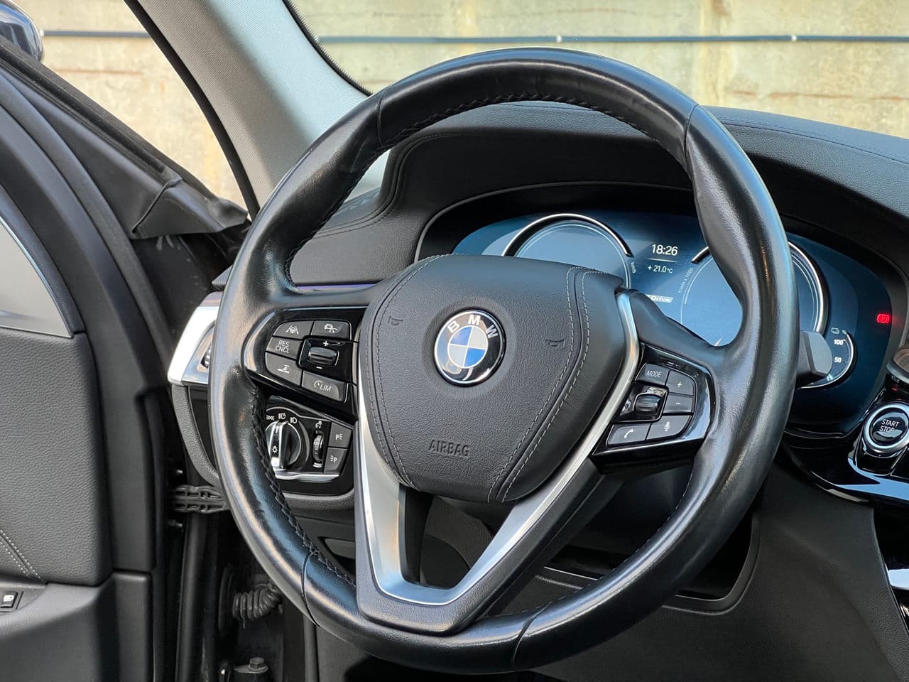 2018 BMW 530e — Miniatură 7