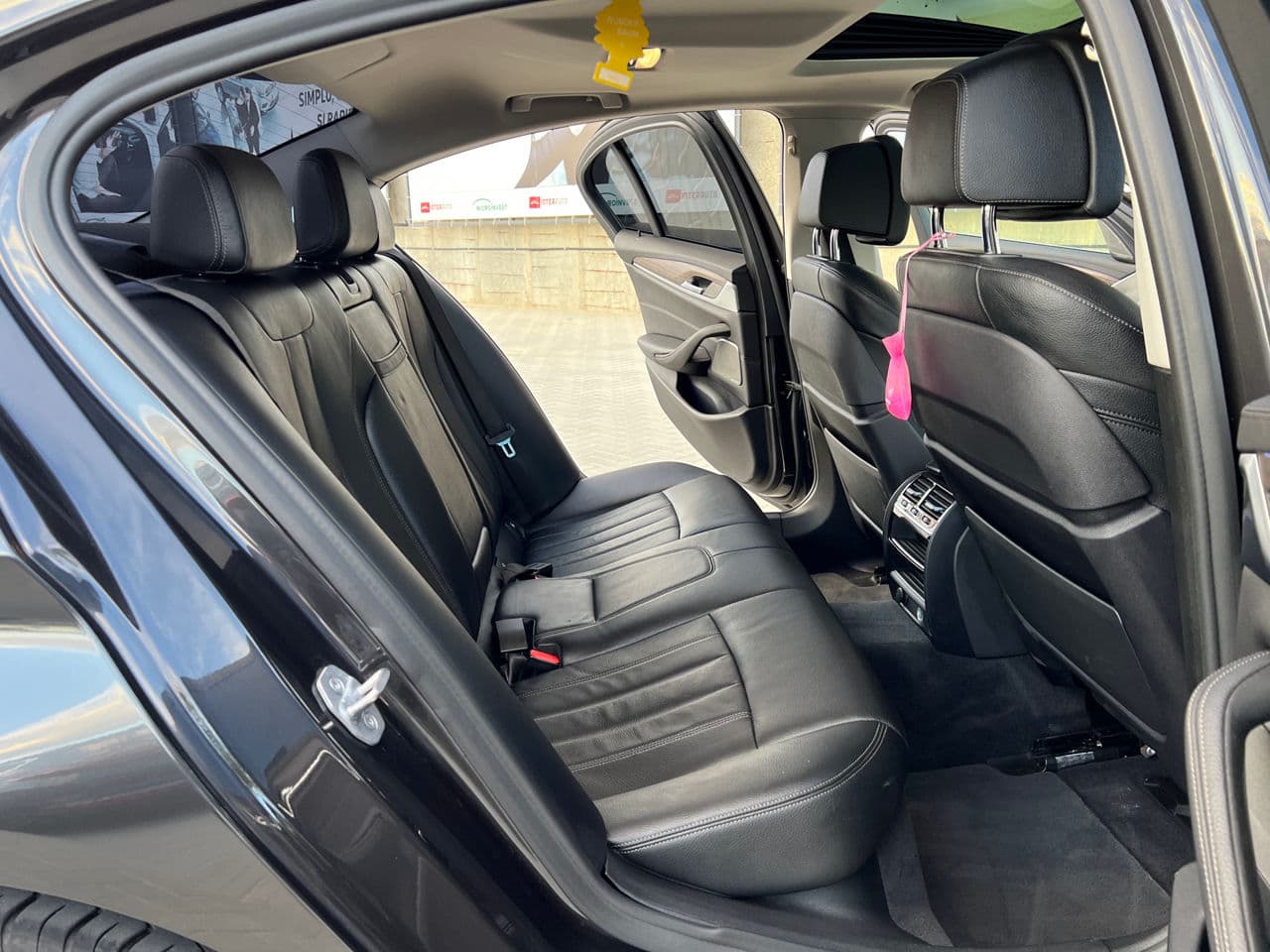 2018 BMW 530e — Miniatură 15