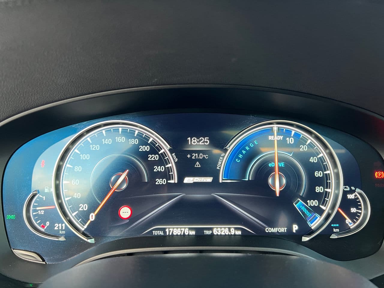 2018 BMW 530e — Miniatură 8