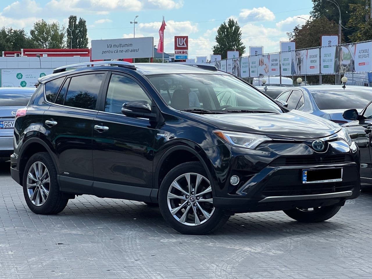 2016 Toyota Rav-4 — Miniatură 3
