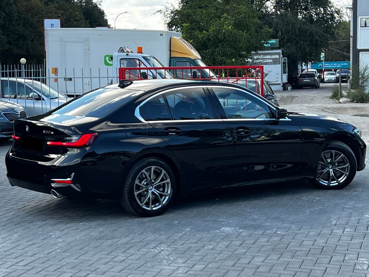 2020 BMW 330E — Miniatură 4