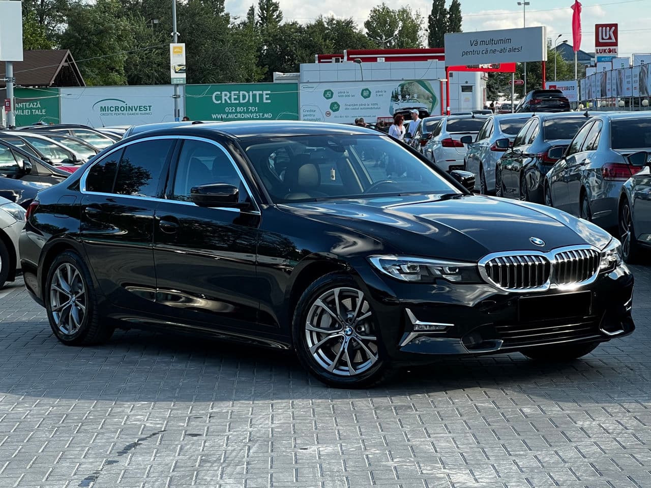 2020 BMW 330E — Miniatură 3