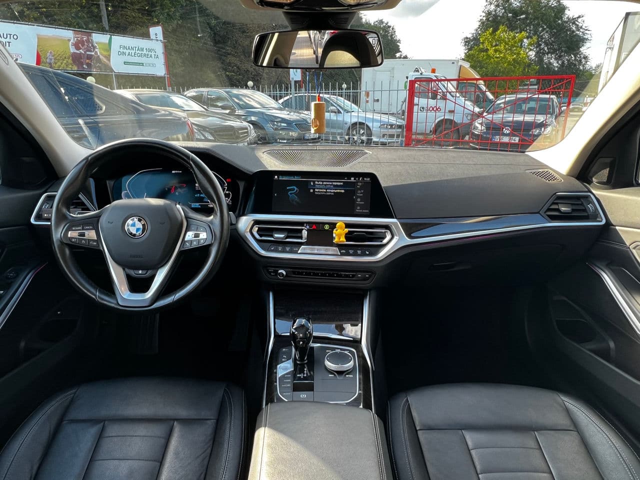 2020 BMW 330E — Miniatură 10