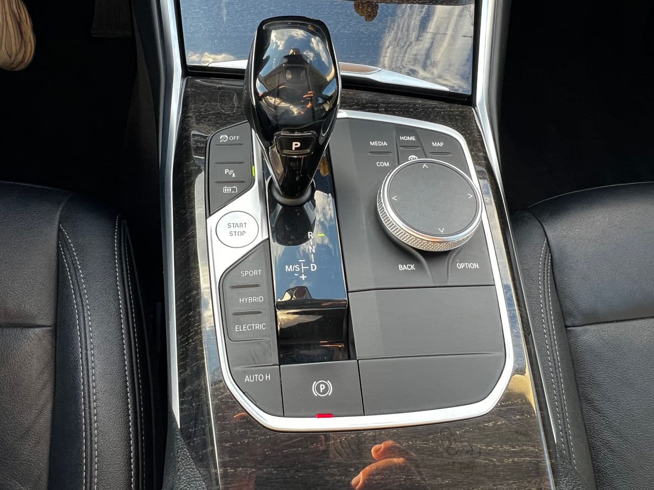 2020 BMW 330E — Miniatură 14