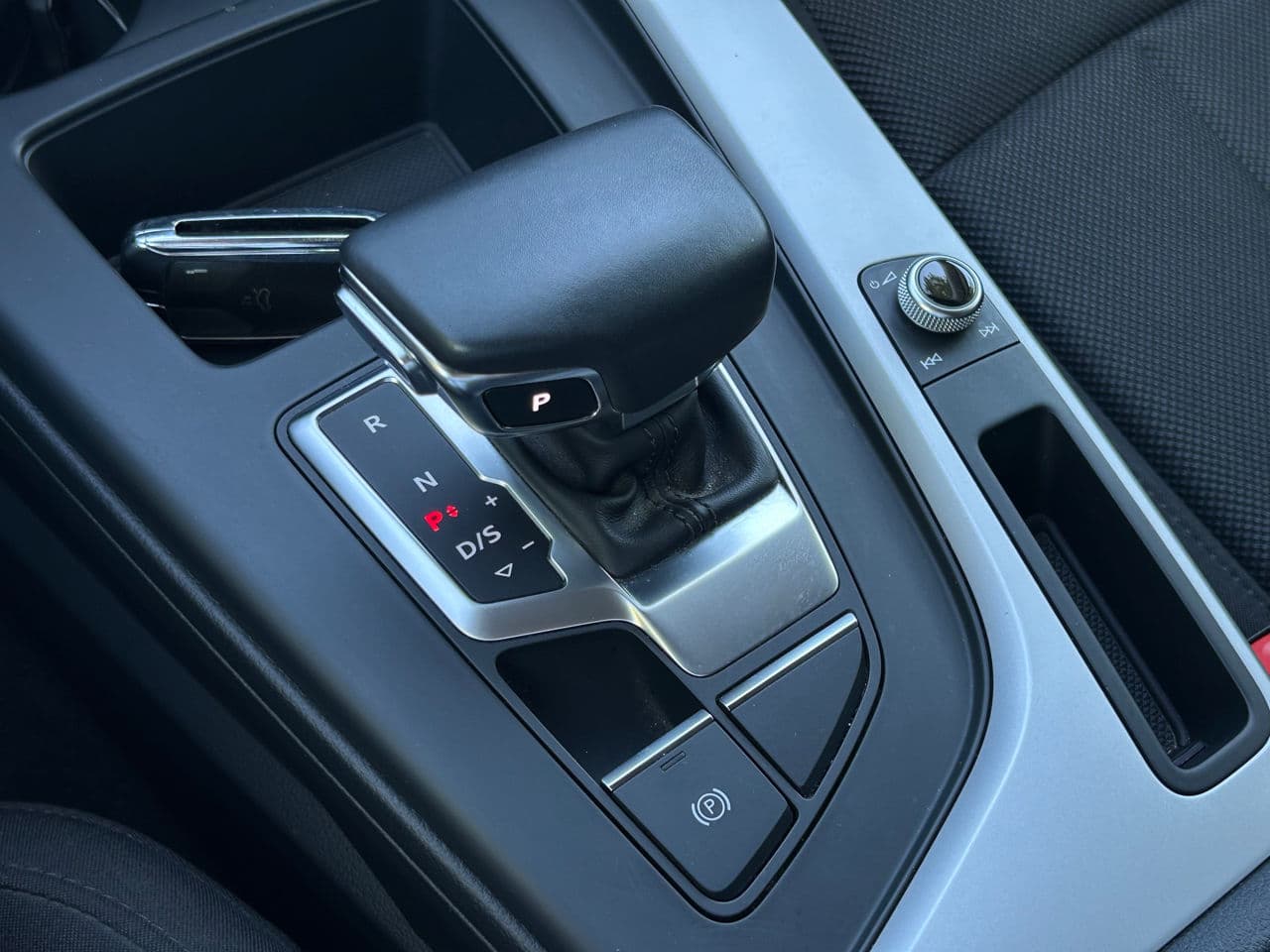 2020 Audi A4 — Miniatură 15