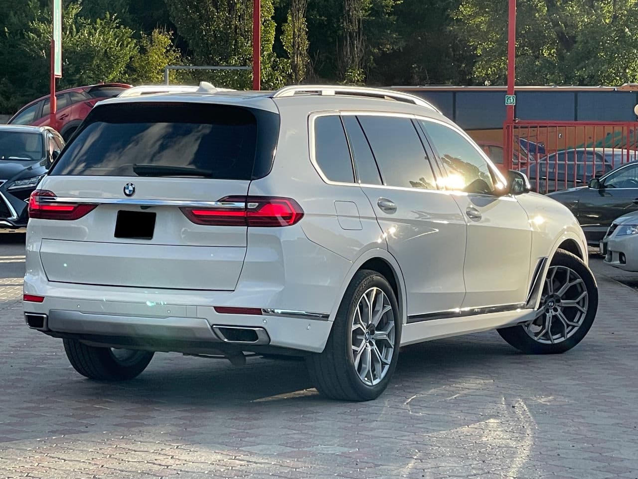 2020 BMW X7 4.0i — Miniatură 3