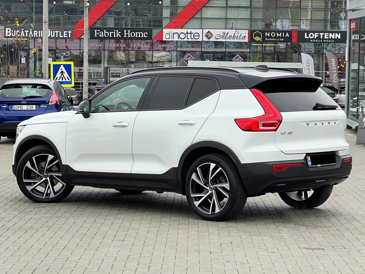 Volvo XC 40 2020 — Миниатюра 4