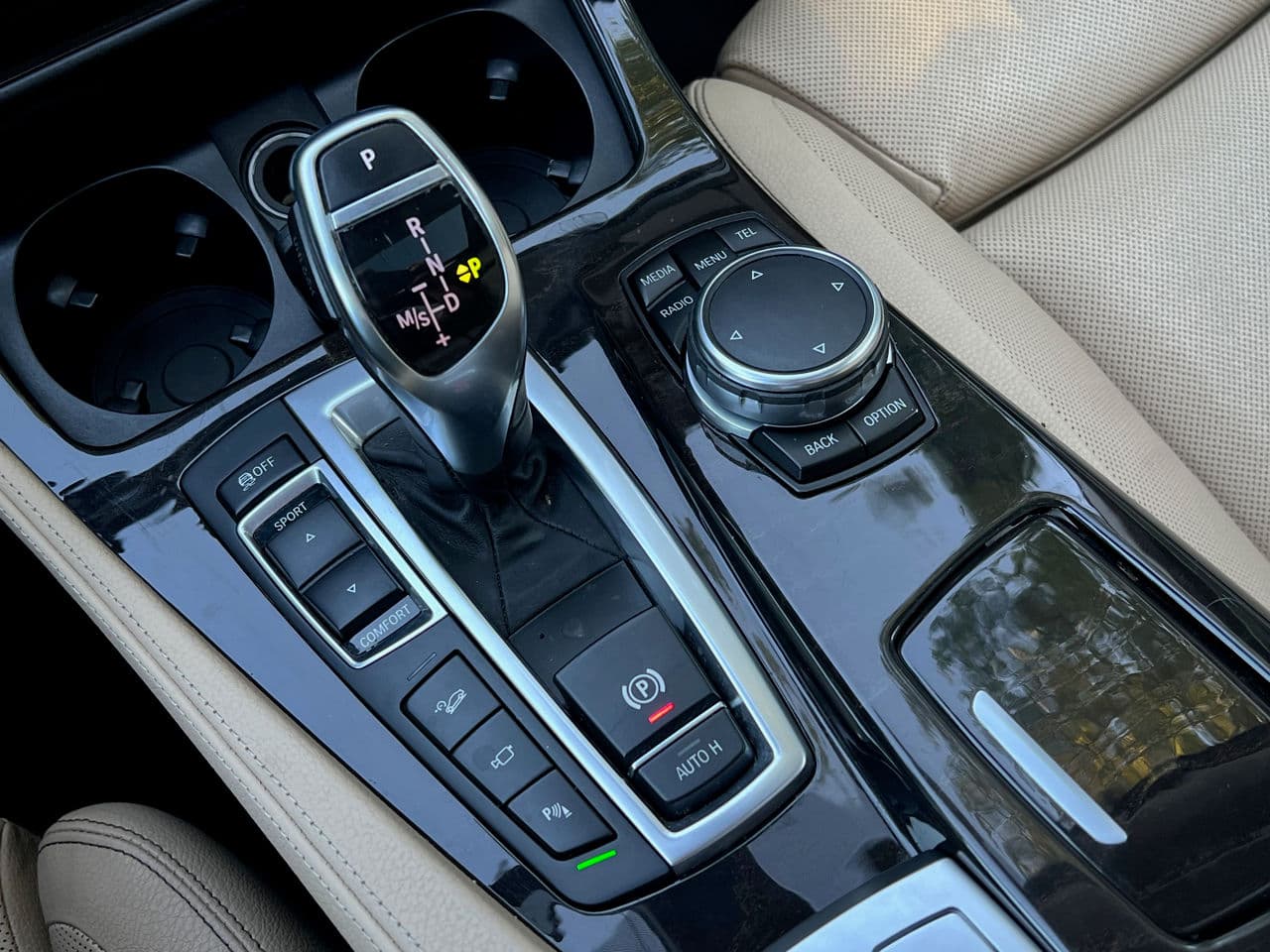 2015 BMW 535 — Miniatură 16