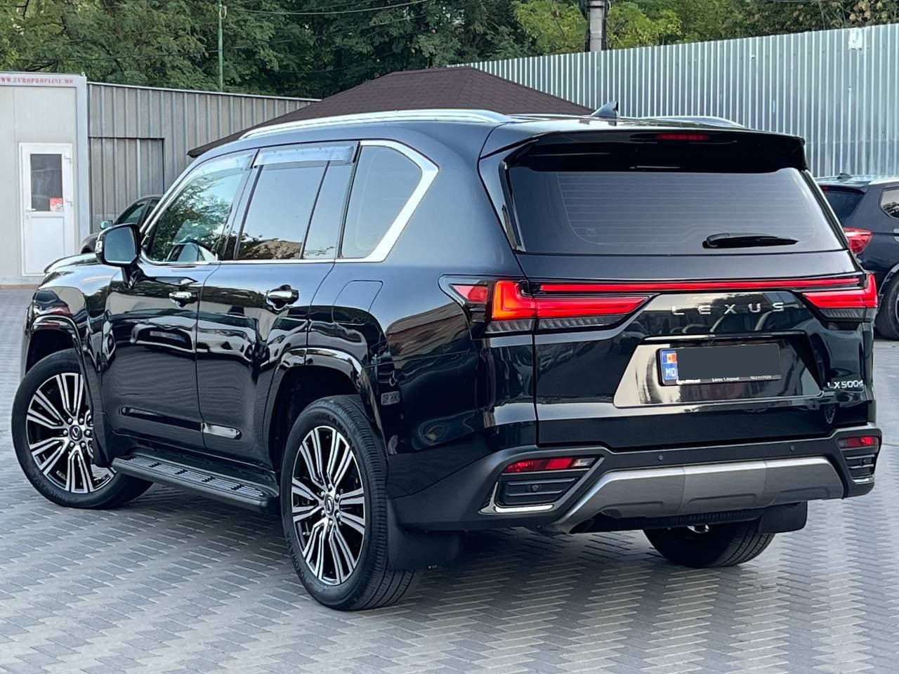 2022 Lexus LX 500d — Miniatură 4