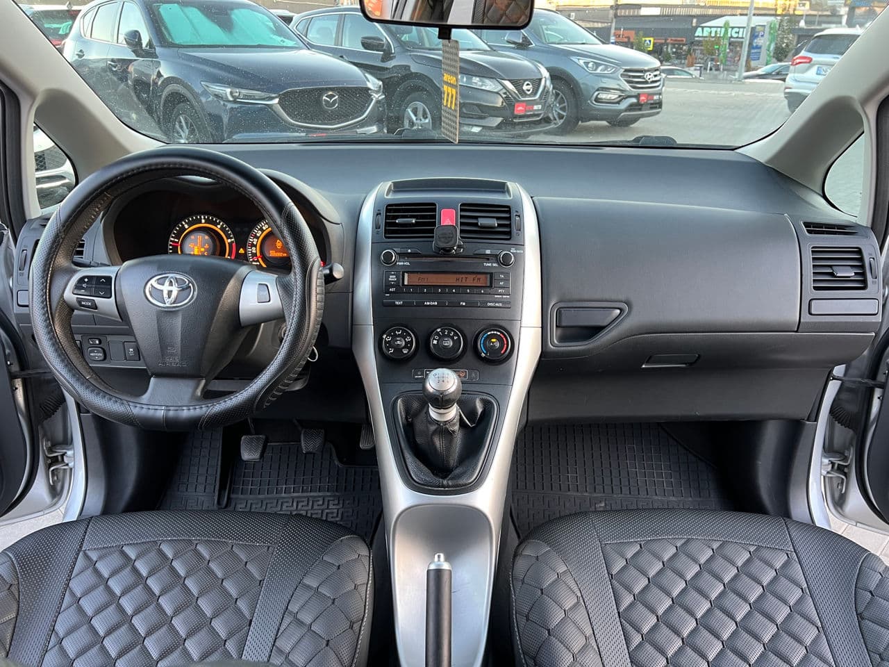2012 Toyota Auris — Miniatură 6