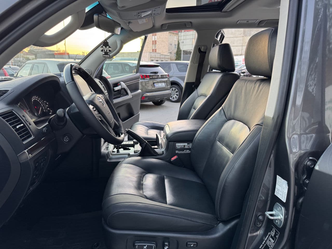 2017 Toyota Land Cruiser — Miniatură 5