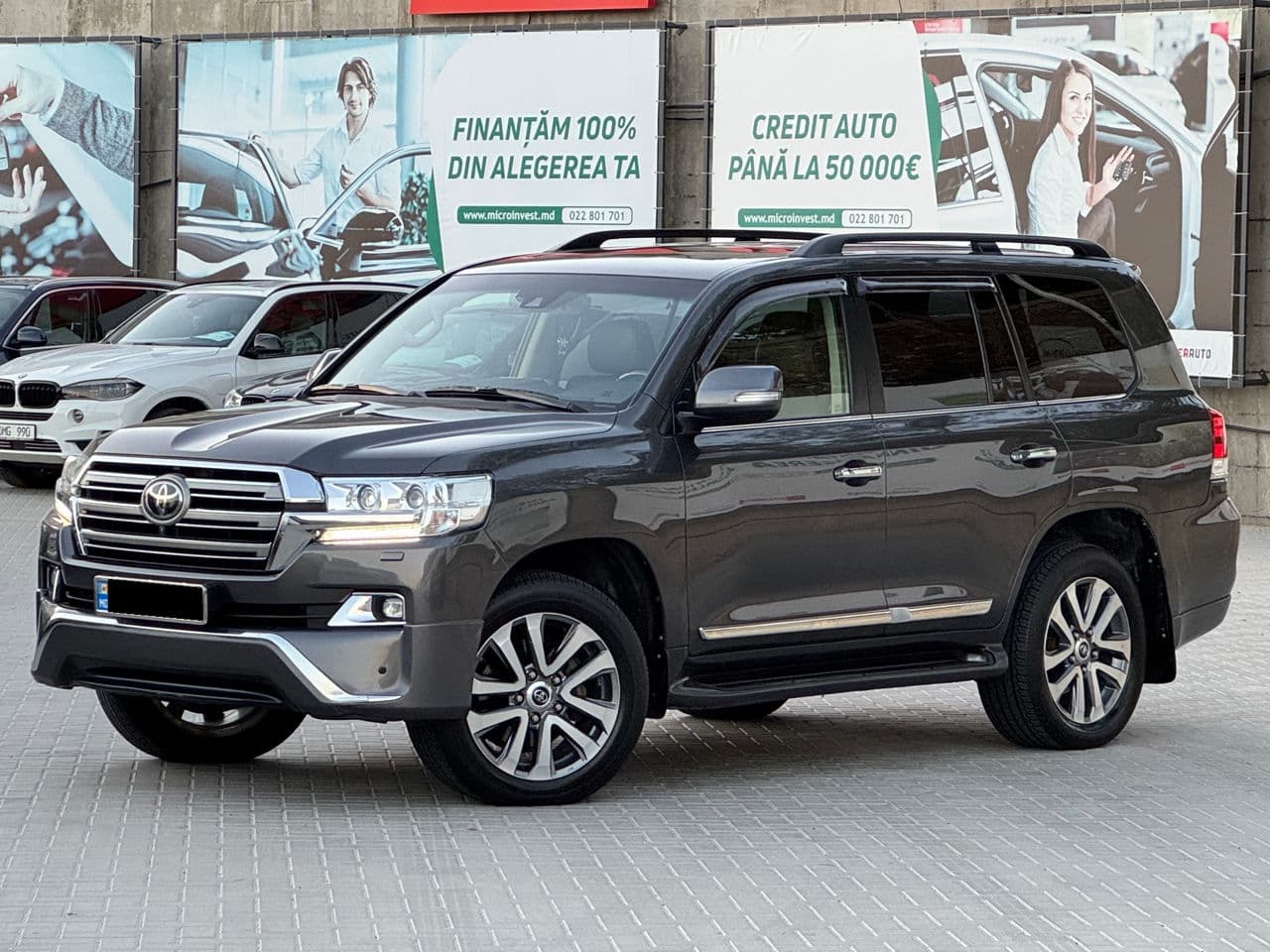 2017 Toyota Land Cruiser — Miniatură 2