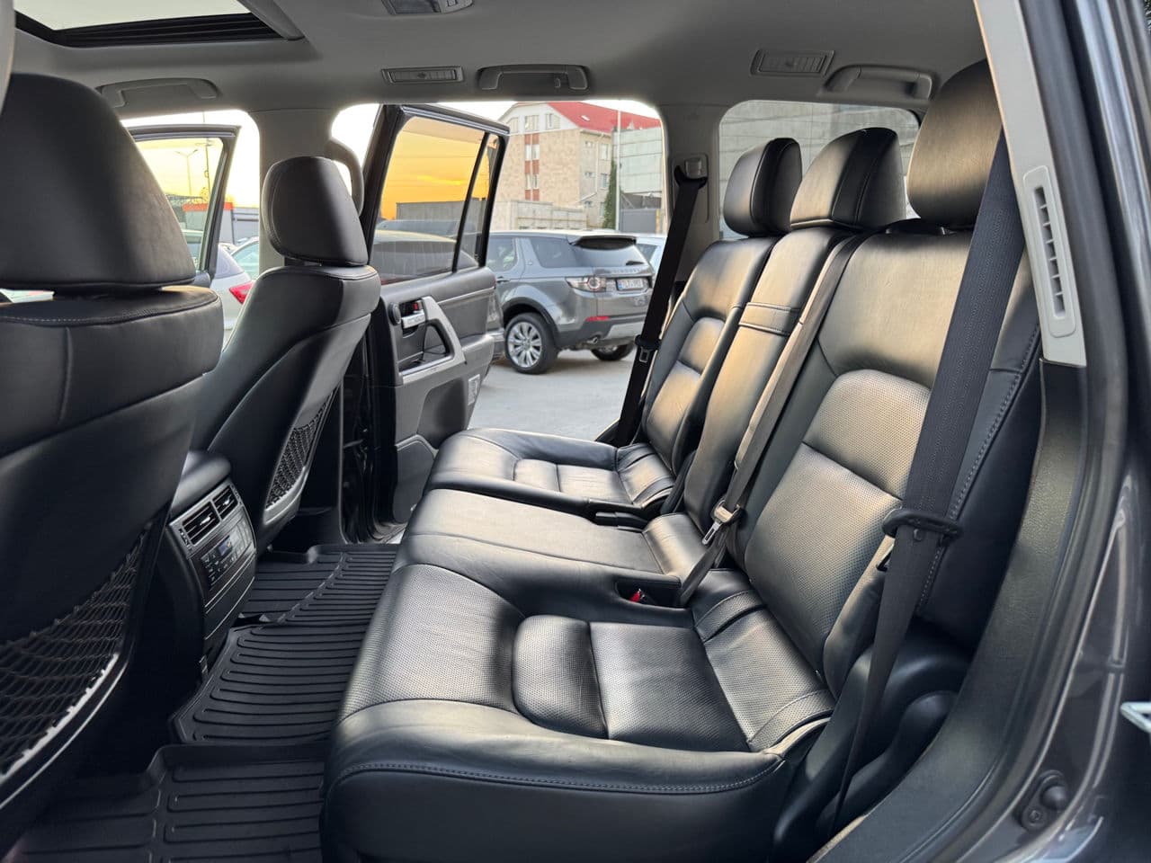 2017 Toyota Land Cruiser — Miniatură 13