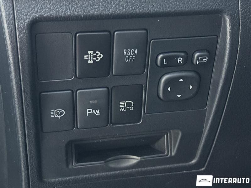 2017 Toyota Land Cruiser — Miniatură 21