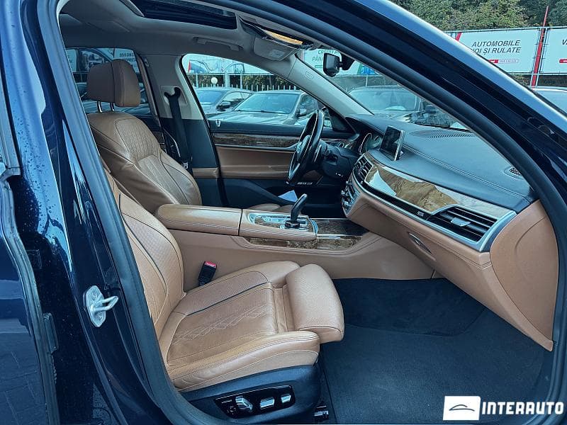 2017 BMW 740e — Miniatură 14