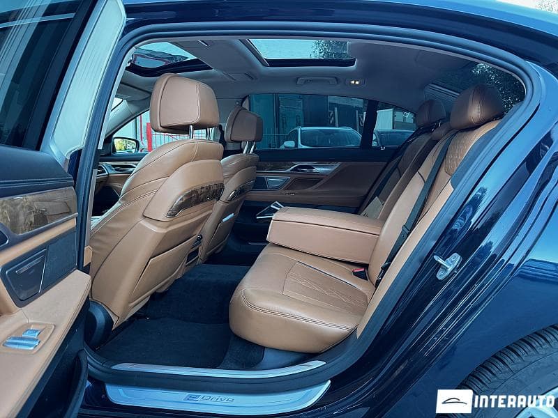 2017 BMW 740e — Miniatură 6