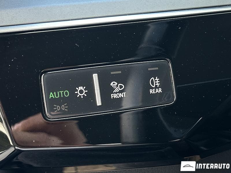 2020 Audi E-tron — Miniatură 19