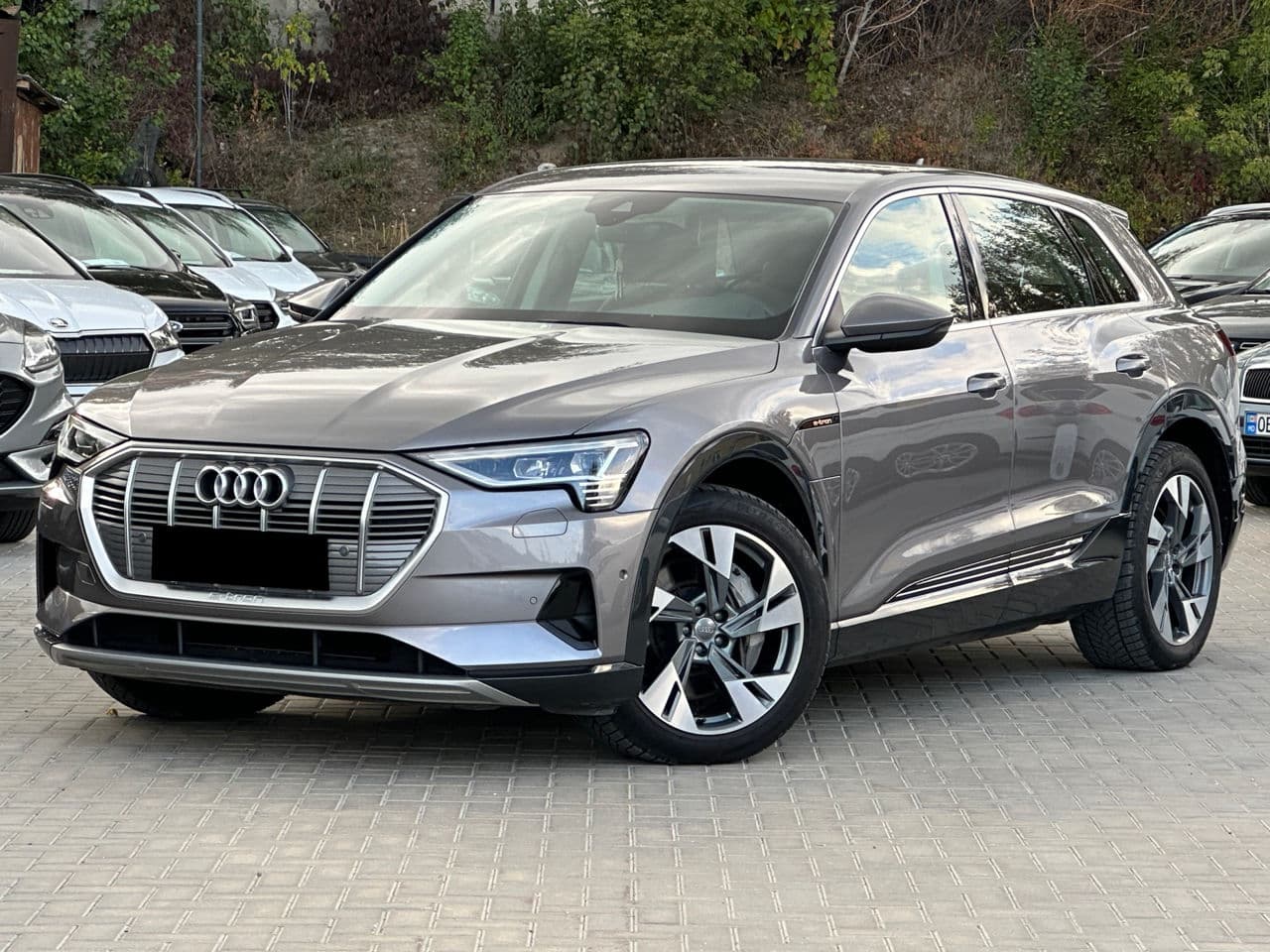 2020 Audi E-tron — Miniatură 2