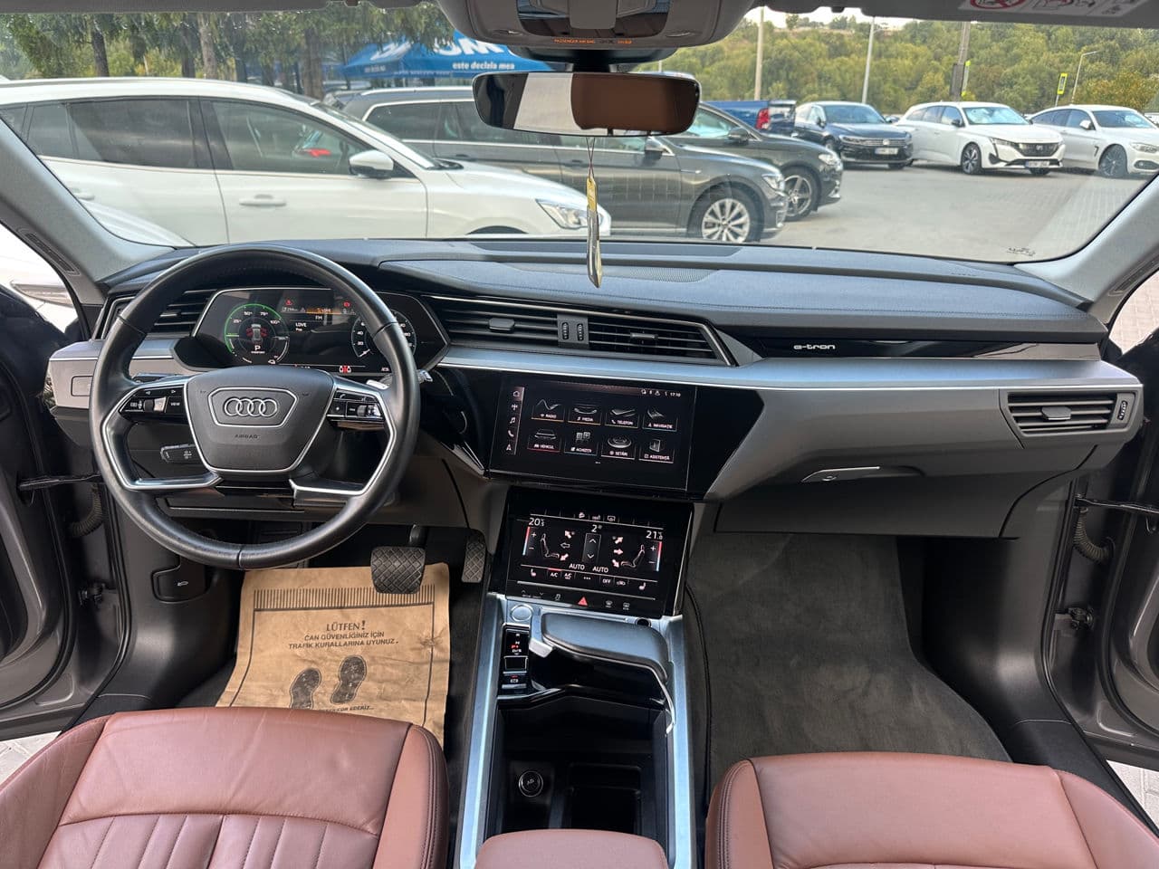 2020 Audi E-tron — Miniatură 6