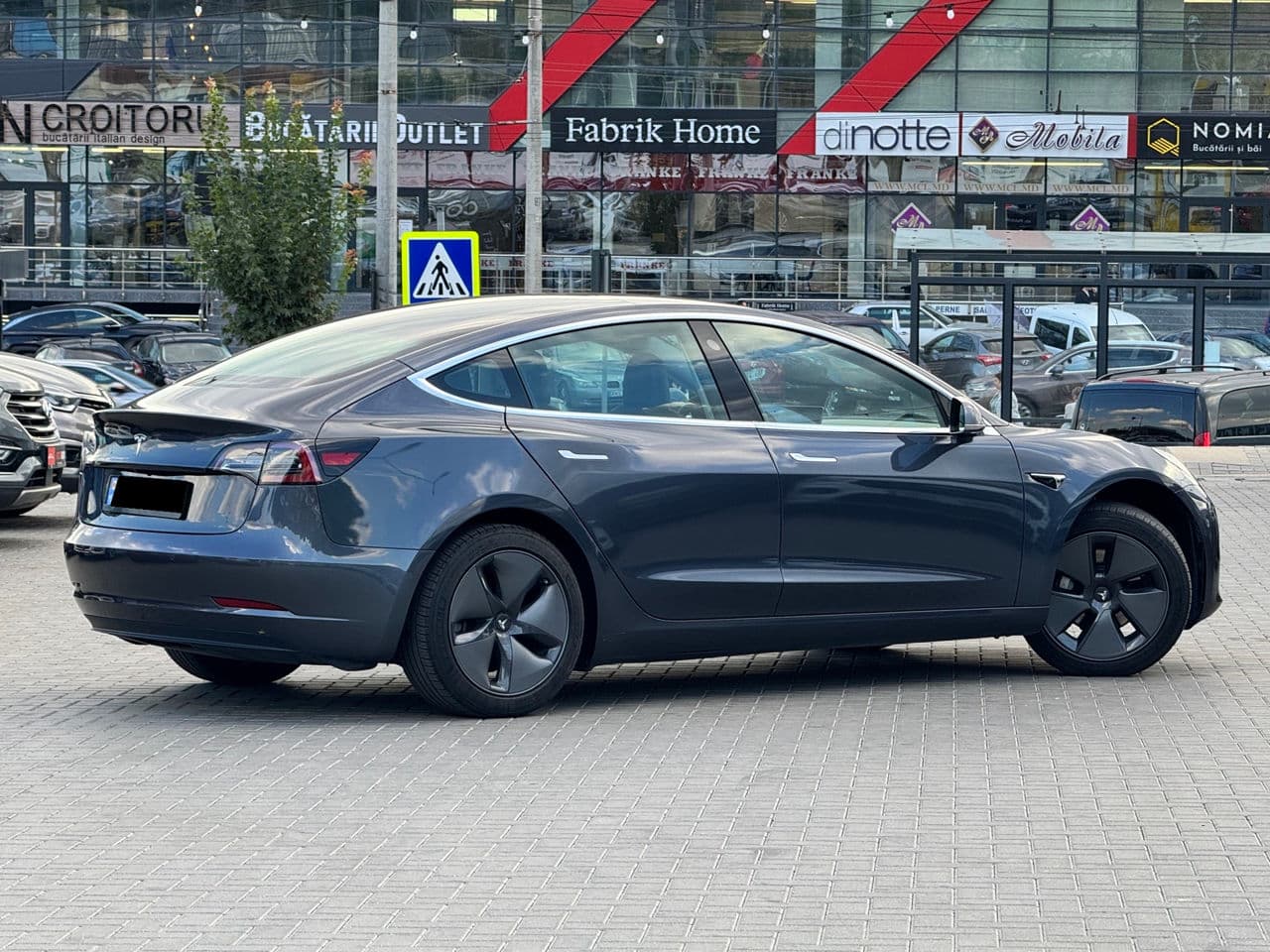 2019 Tesla Model 3 — Miniatură 3