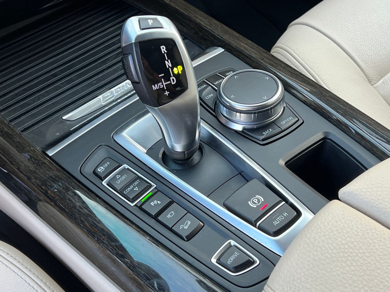 BMW X5 4.0e 2018 — Миниатюра 12