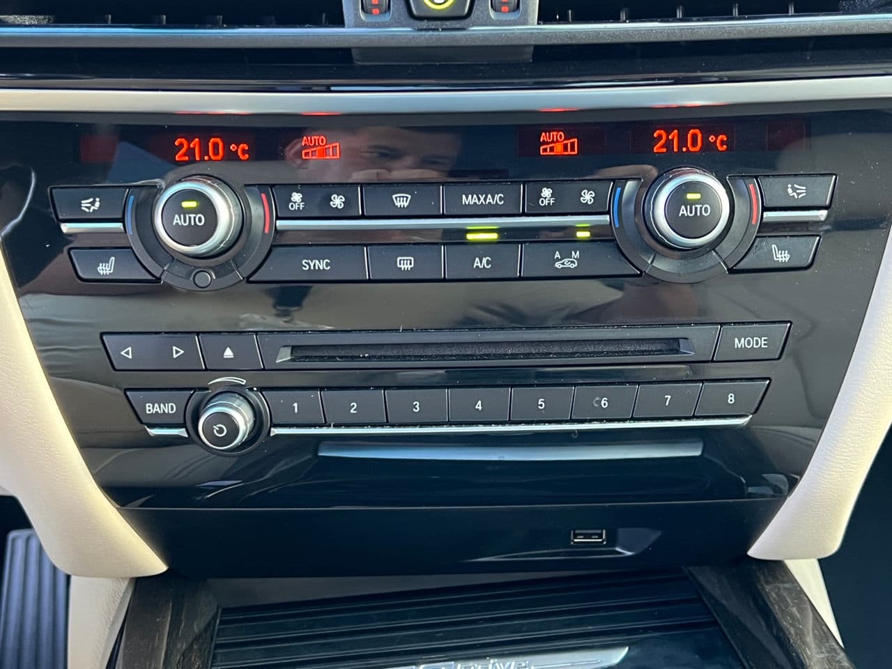 BMW X5 4.0e 2018 — Миниатюра 11