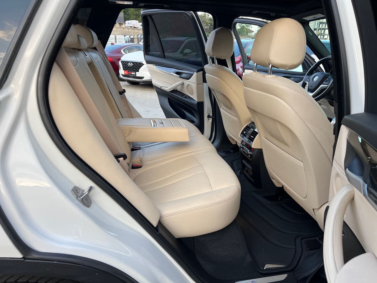 BMW X5 4.0e 2018 — Миниатюра 15