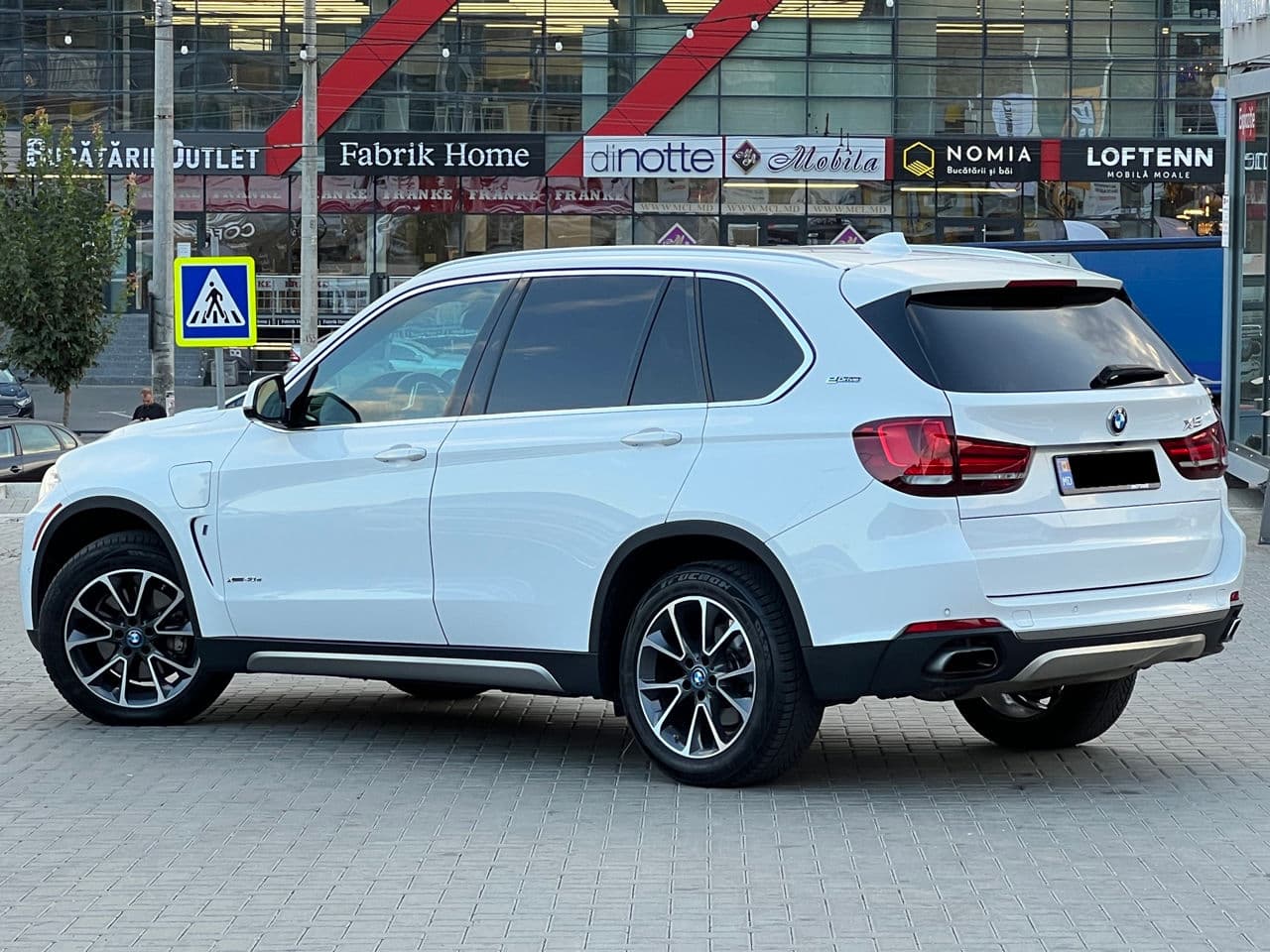 BMW X5 4.0e 2018 — Миниатюра 4